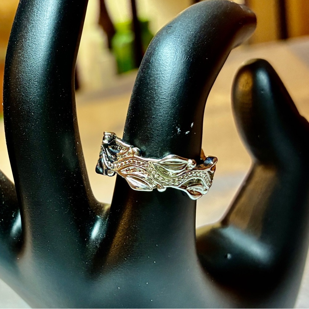 Elegant Silver Plated Eternity Leaf Ring Sizes 6.50, 7.5, 8.75, 9.50, 10.75
